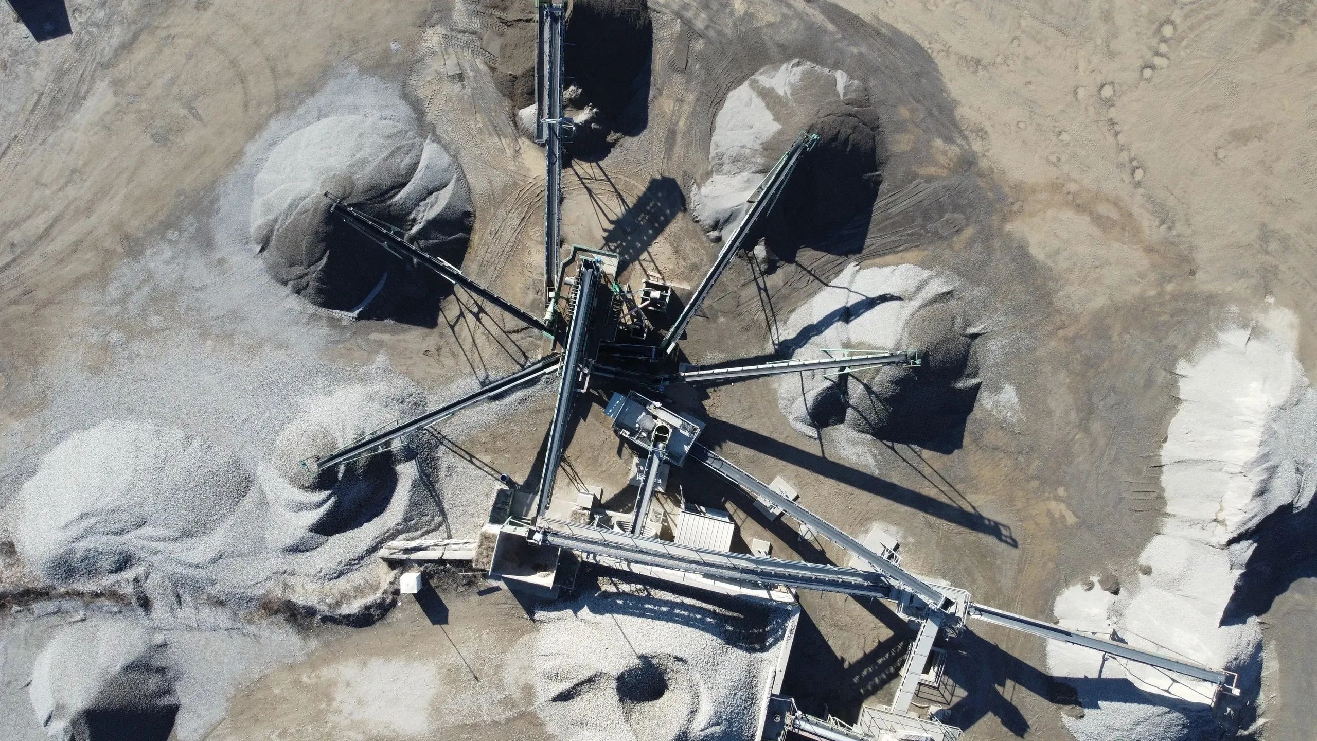 Lavori di movimentazione materiali inerti